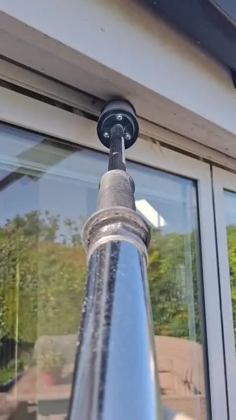 Roof-level pest activity filmed during a Beetle Juice visit